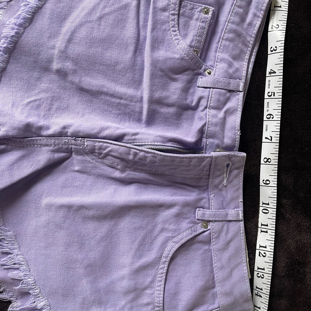 NWT Topshop Kiri Moto Shorts
Purple
Size 12
Cutoff/distressed hem - Picture 4 of 5